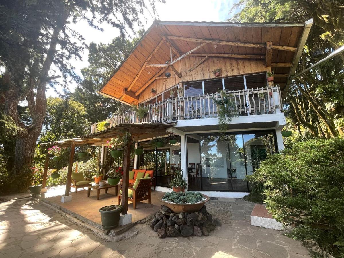 Casa Abuelos El Volcán * San Salvador