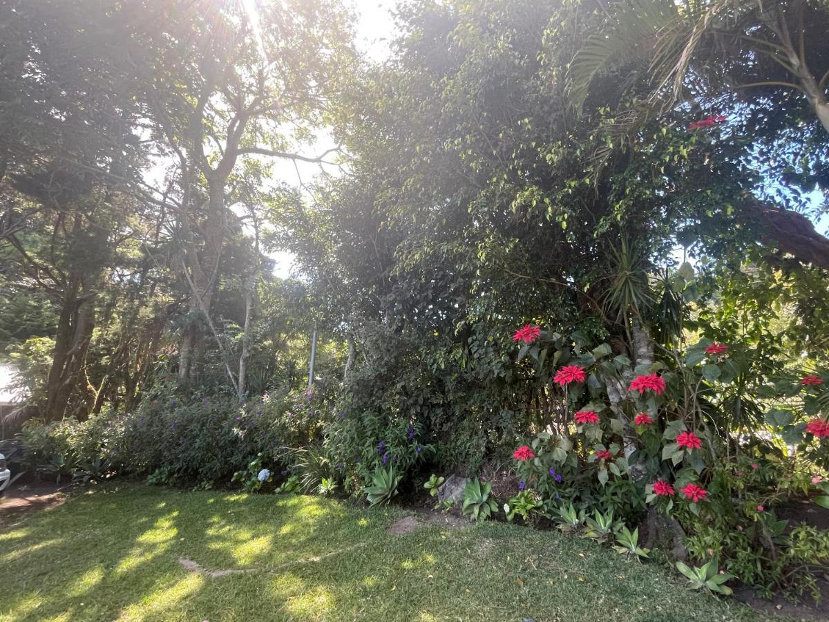 Casa Abuelos El Volcán San Salvador